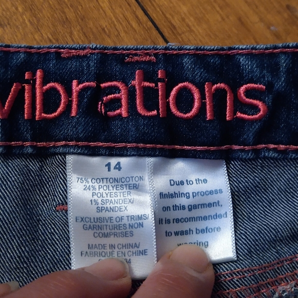 Size 14 girls dark blue jean capris - Picture 10 of 16